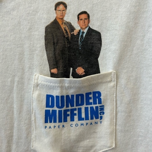 The Office Dunder Mifflin/NWT/ Pocket Tee/Crewneck/ Short sleeves/Tag-less/ M - Picture 5 of 9